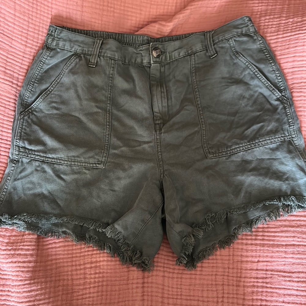 Aerie, daydream short